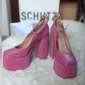 NIB Shutz Darlene Ankle Strap Pump in Pink Size 10